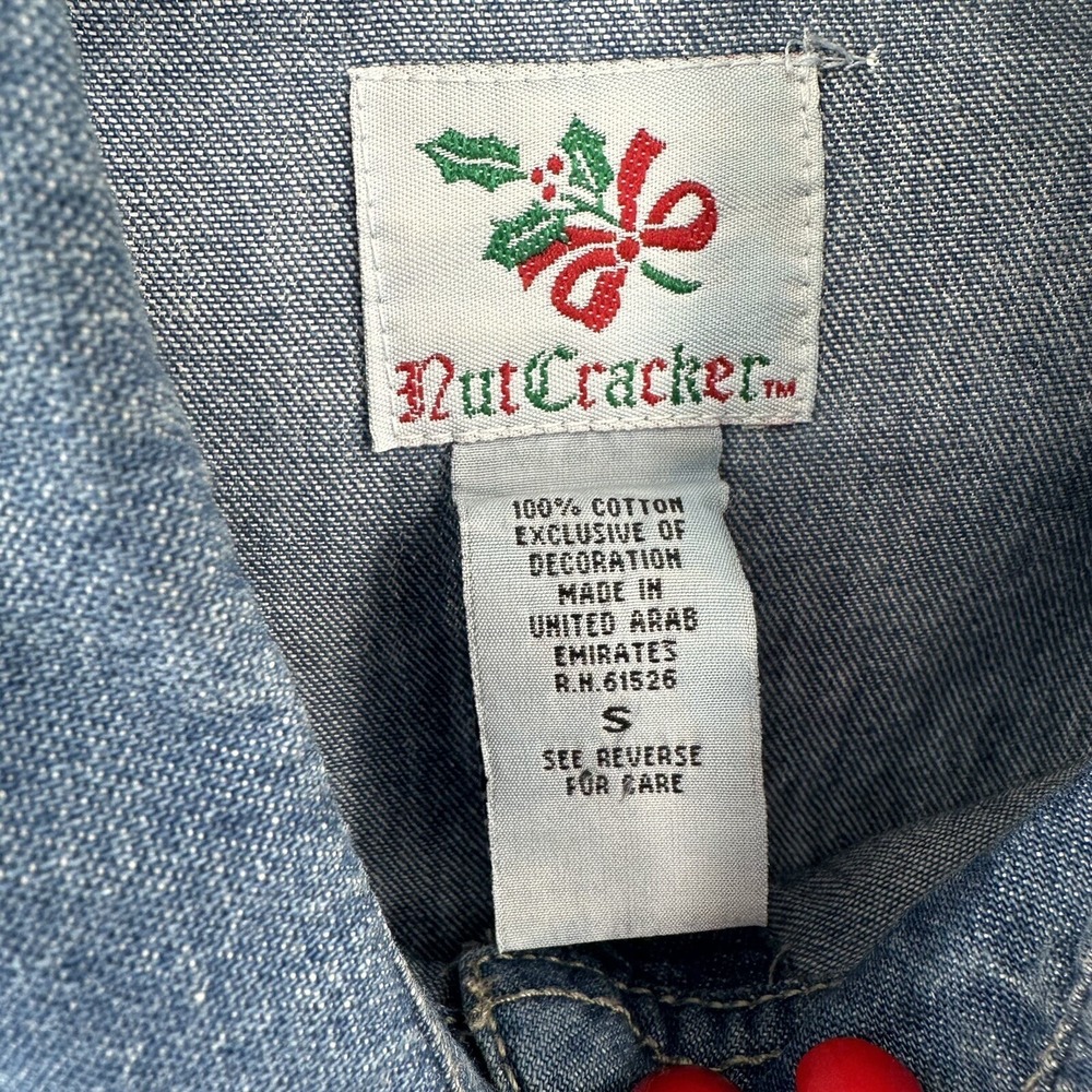 NutCracker Christmas Denim Shirt Santa Reindeer Embroidered Vintage Women Small - Picture 6 of 8